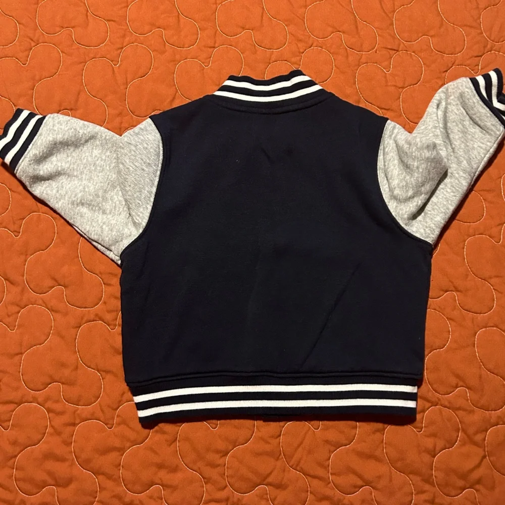 Carters excellent used